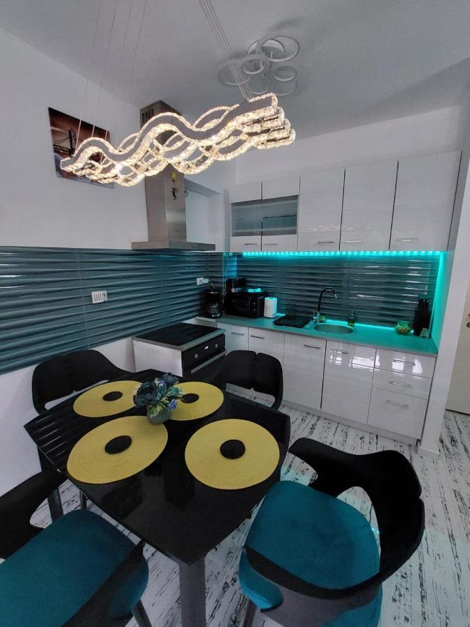 Apartament Erika シナヤ エクステリア 写真